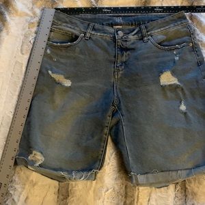 🌹🌹Time and Tru womens bluejean shorts size 16